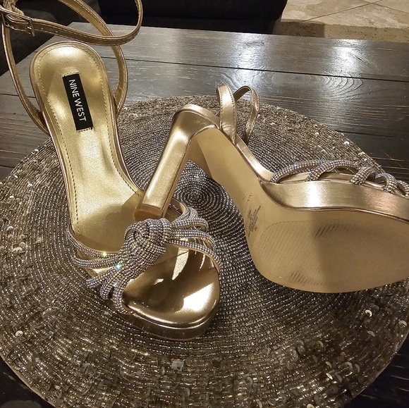 Nine West Formal Heel - Picture 2 of 3